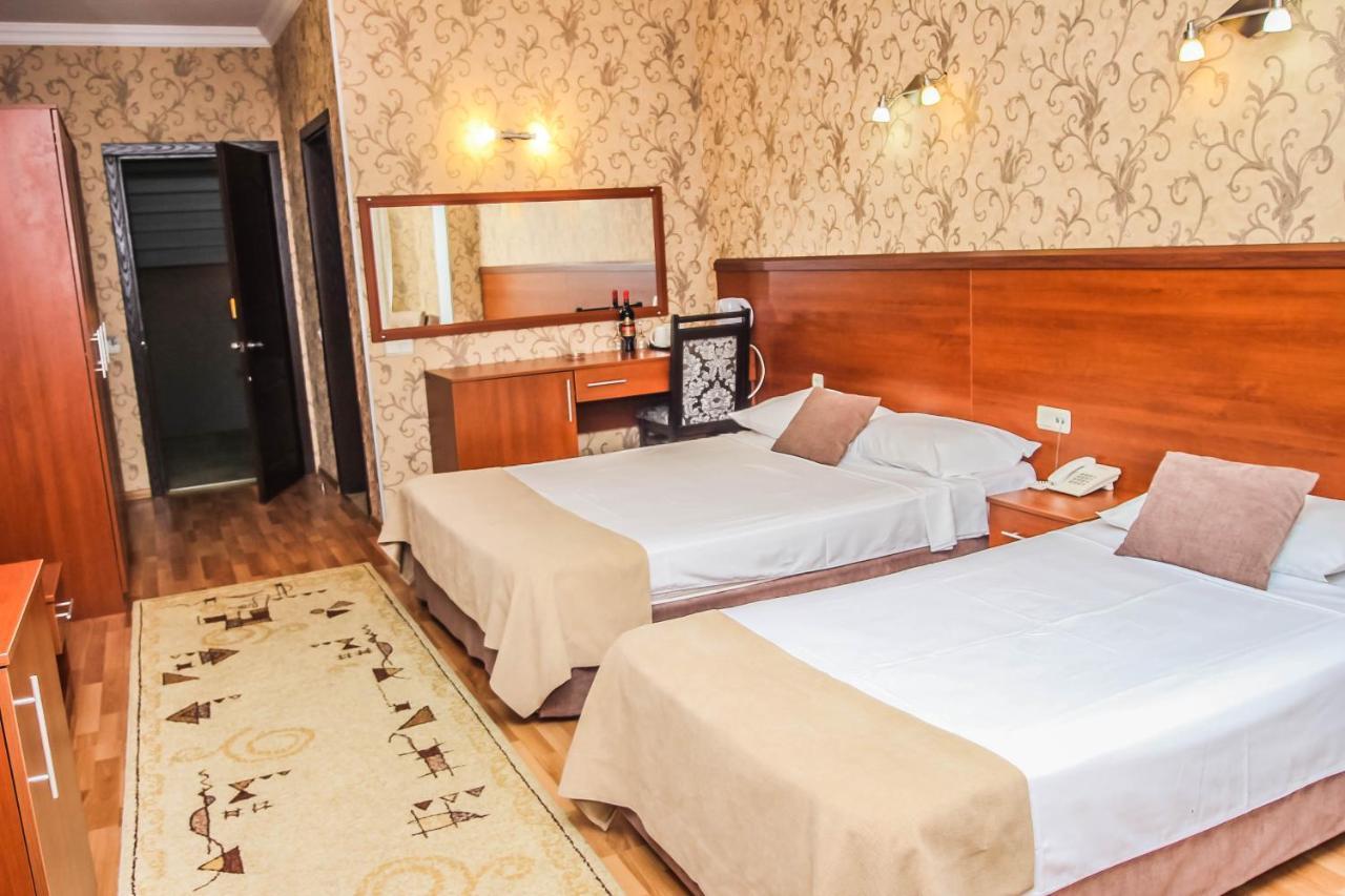 Hotel Istanbul Batumi Eksteriør bilde