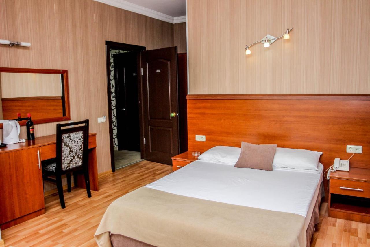 Hotel Istanbul Batumi Eksteriør bilde
