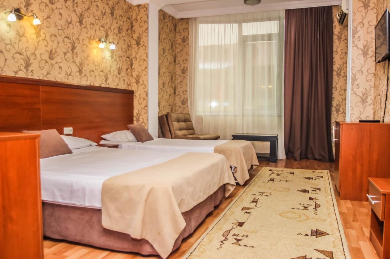 Hotel Istanbul Batumi Eksteriør bilde