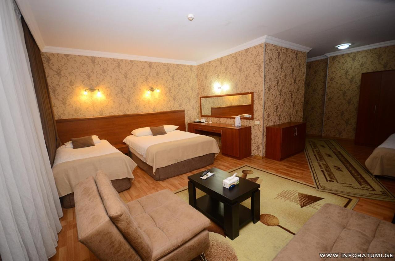 Hotel Istanbul Batumi Eksteriør bilde
