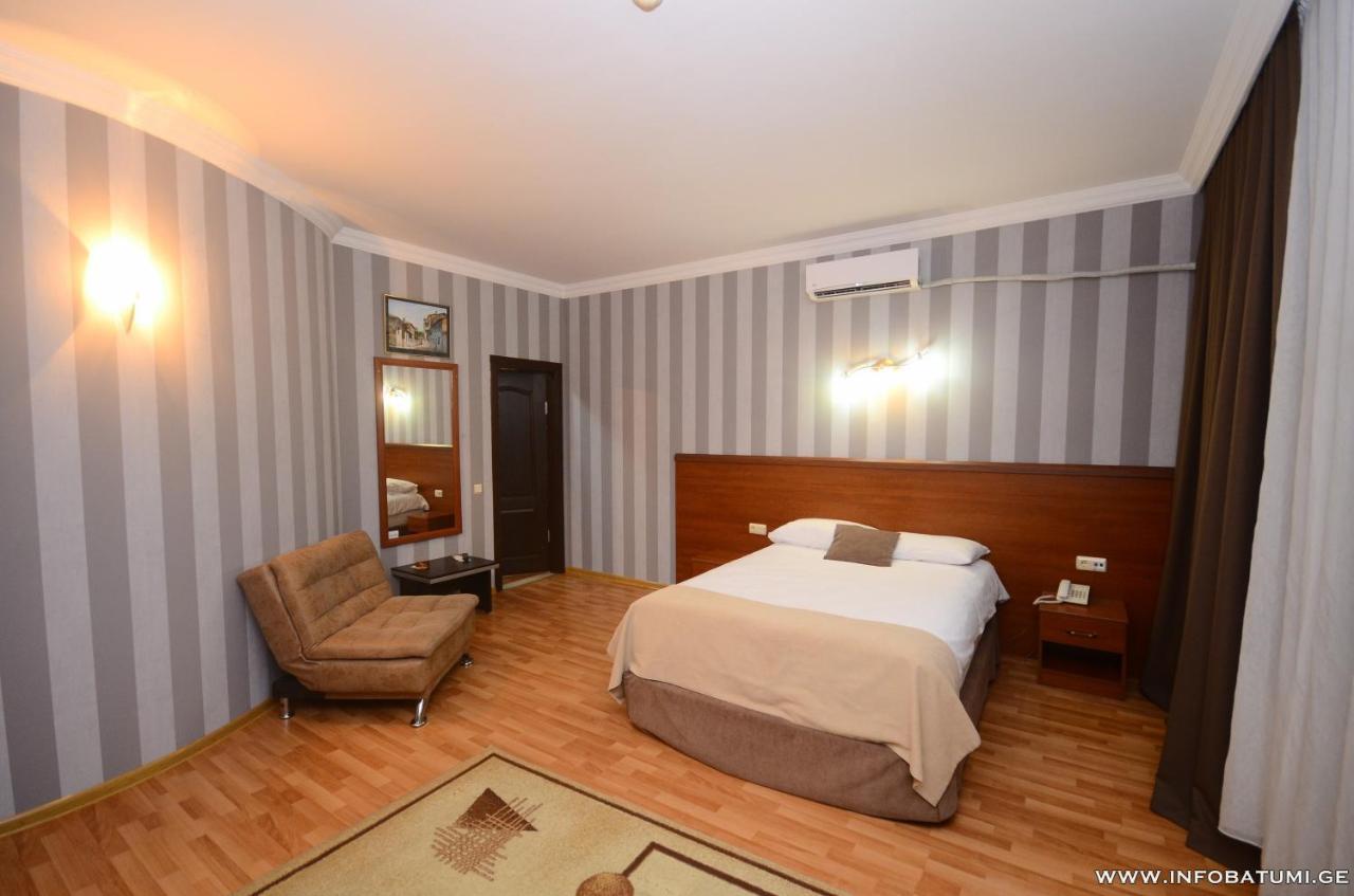 Hotel Istanbul Batumi Eksteriør bilde