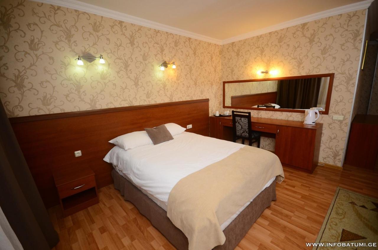 Hotel Istanbul Batumi Eksteriør bilde